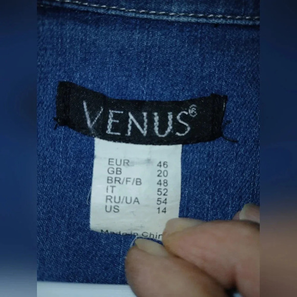 Venus women's denim dress size 14, distressed faded button up 90's - Picture 7 of 9